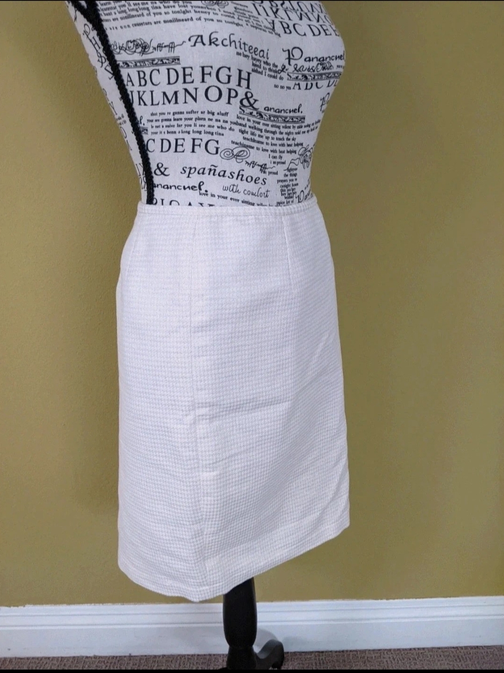 Calvin Klein White Textured Pencil Skirt